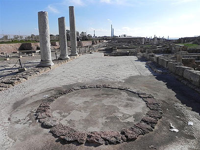 הקרדו בעיר העתיקה של קיסריה (צילום: זיו ריינשטיין) (צילום: זיו ריינשטיין)
