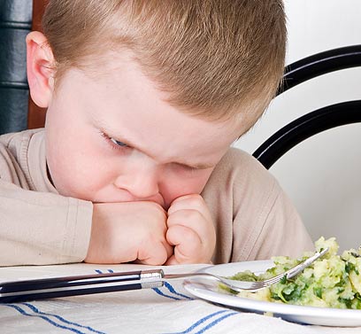 למה הילד לא רוצה לאכול כלום? (צילום: shutterstock) (צילום: shutterstock)