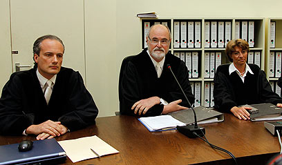 משפט דמיאניוק במינכן. לפני הקראת פסק הדין (צילום: AFP) (צילום: AFP)