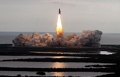 השיגור האחרון של "אנדוור". הברז נסגר (צילום: MCT) (צילום: MCT)