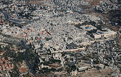 העיר העתיקה בירושלים. לב הסכסוך (צילום: באדיבות Lowshot) (צילום: באדיבות Lowshot)