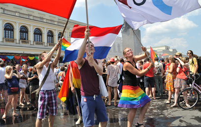 מצעד הגאווה. בברזיל אין כדורגלנים הומוסקסואלים (צילום: shutterstock) (צילום: shutterstock)