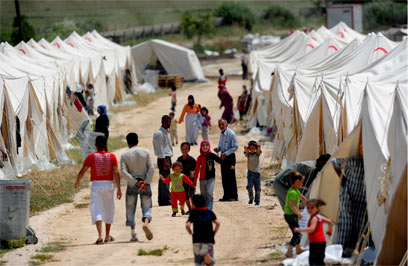 אחד ממחנות האוהלים. פליטים סורים מתחילים לחזור לטורקיה (צילום: AFP   ) (צילום: AFP   )