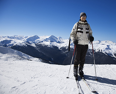 במקום חופשת סקי. מקלות סקי שיעזרו לכם ללכת מהר יותר (צילום: Index Open) (צילום: Index Open)