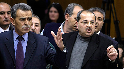 ח"כ אחמד טיבי, רע"מ-תע"ל, וח"כ ג'מאל זחאלקה, בל"ד, בוועדת הבחירות המרכזית (צילום: דודי ועקנין) ח"כ אחמד טיבי, רע"מ-תע"ל, וח"כ ג'מאל זחאלקה, בל"ד, בוועדת הבחירות המרכזית (צילום: דודי ועקנין)