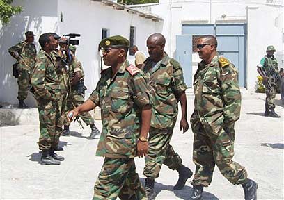 חיילים אתיופים בסומליה בעשור הקודם (צילום: AP) (צילום: AP)