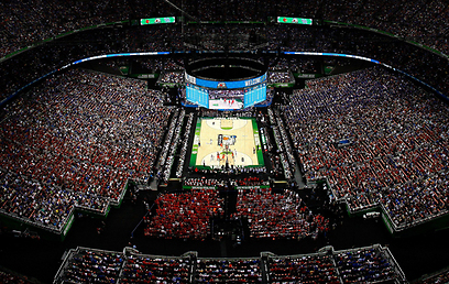 האצטדיון בניו אורלינס מפוצץ ב-75 אלף צופים (צילום: AFP) (צילום: AFP)