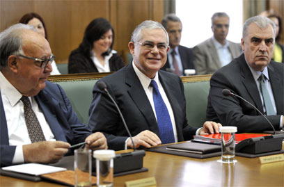 ראש הממשלה לוקאס פפאדמוס. יהיה קשה להקים ממשלה חדשה (צילום: AFP) (צילום: AFP)