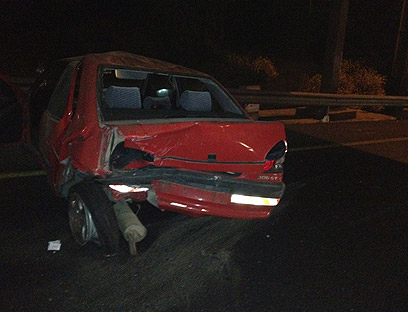 חמישה פצועים בתאונה. הרכב שספג את הפגיעה, הלילה (צילום: באדיבות דוברות אגף התנועה) (צילום: באדיבות דוברות אגף התנועה)
