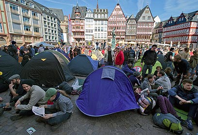 המחאה בפרנקפורט (צילום: EPA) (צילום: EPA)
