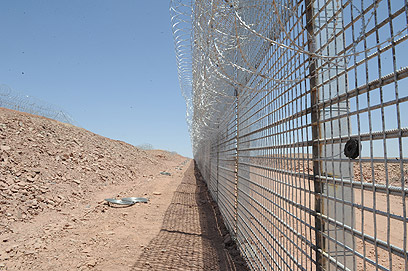 הגדר באזור הרי אילת. 20 קילומטר ב-14 ימים (צילום: אריאל חרמוני, משרד הביטחון) (צילום: אריאל חרמוני, משרד הביטחון)