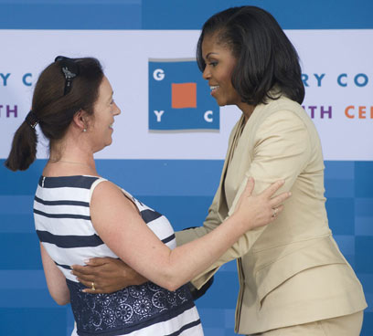 אירחה את נשות המנהיגים. מישל אובמה ורעייתו של נשיא נורבגיה (צילום: AFP) (צילום: AFP)