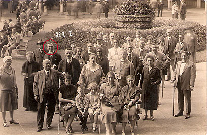 הרמן צבי סולניק (בעיגול) בשולי הקונגרס הציוני בלונדון (צילום באדיבות: משפחת קוה) (צילום באדיבות: משפחת קוה)