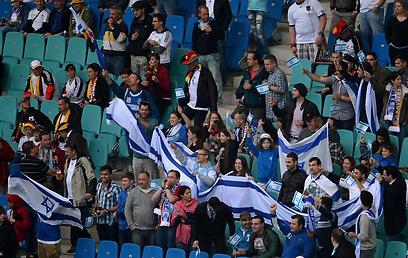אוהדי נבחרת ישראל עושים כבוד בגרמניה (צילום: גטי אימג'ס) (צילום: גטי אימג'ס)