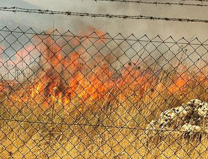האש באזור עמיעד, היום (באדיבות משטרת ישראל) (באדיבות משטרת ישראל)