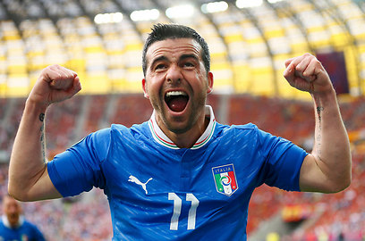 אנטוניו די נטאלה כבש לאיטליה בטורניר הנוכחי (צילום: רויטרס) (צילום: רויטרס)