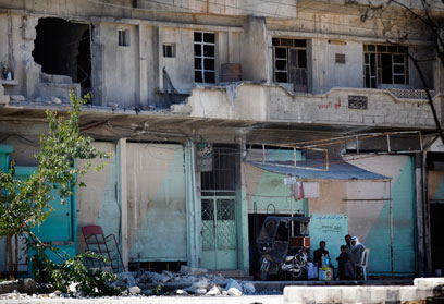 מבנה שהופצץ באידליב שבצפון סוריה (צילום: AP) (צילום: AP)