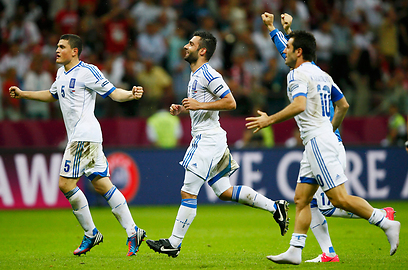 נבחרת יוון עשתה את שלה בעצם העליה לרבע הגמר (צילום: רויטרס) (צילום: רויטרס)
