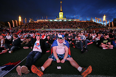 אוהדי נבחרת רוסיה ביורו 2012. יזכו לרגעים טובים יותר? (צילום: AFP) (צילום: AFP)