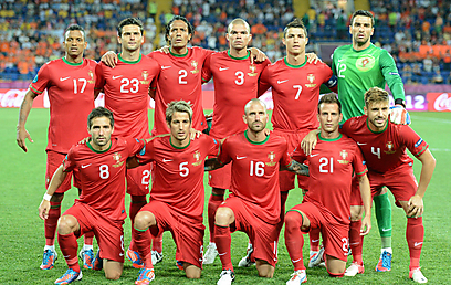 נבחרת פורטוגל ביורו 2012. לא רק רונאלדו (צילום: AFP) (צילום: AFP)
