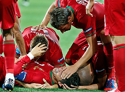 נבחרת פורטוגל. כריסטיאנו עושה את ההבדל (צילום: AP) (צילום: AP)