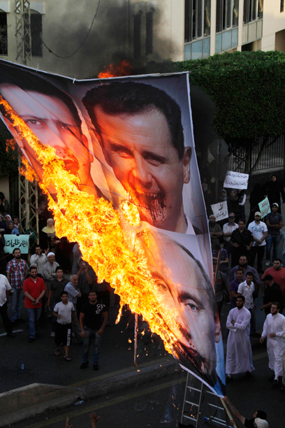 הפגנה בלבנון נגד אסד (צילום: AP) (צילום: AP)