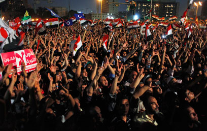 אנשי האחים המוסלמים בקהיר בשבוע שעבר (צילום: AP) (צילום: AP)