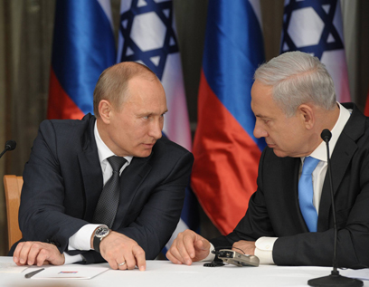 Netanyahu and Putin. The expanding dialogue between the US and Russia requires Israel not to be portrayed as a neutral player between the battling world powers in the Middle East (Archive photo: Amos Ben Gershom, GPO)