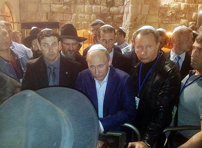 משה ליאון בקושי נבחר לראשות העיר ירושלים אבל התקשורת לא נותנת אפילו 90 ימי חסד וכבר עומדת לפרסם תחקירים קשים ביותר 7_wa