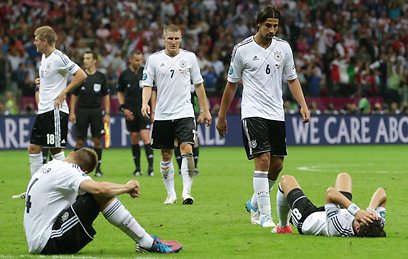 גרמניה מאוכזבת אחרי ההפסד בחצי הגמר (צילום: EPA) (צילום: EPA)