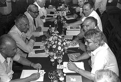 שמיר, לוי, רבין, פרס ונבון, 1984 (צילום: הרניק נתי, לע"מ) (צילום: הרניק נתי, לע