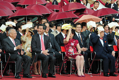 באי מתנגדים להתערבות הסינית בשלטון המקומי (צילום: AFP) (צילום: AFP)