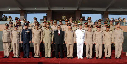 Morsi with Tantawi and military council (Photo: EPA) (Photo: EPA)