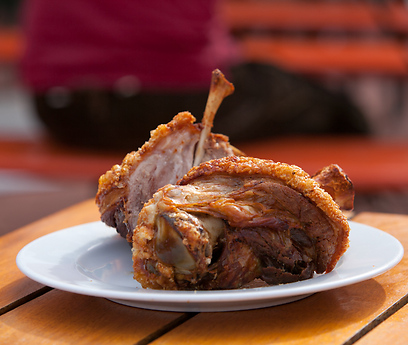 מסורתי בביר גארדן. שוק חזיר (צילום: תום להט) (צילום: תום להט)