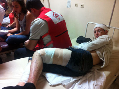 פצועים ישראלים בבית החולים בבורגס (צילום: כרמית ראובן) (צילום: כרמית ראובן)