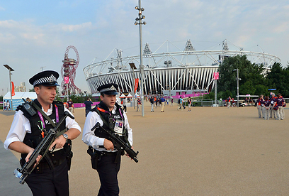 השוטרים בלונדון. הפושע נתפס, העונש - מגוחך (צילום: AFP) (צילום: AFP)