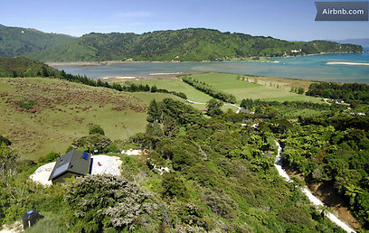 בית אקולוגי בניו זילנד (צילום: Airbnb) (צילום: Airbnb)