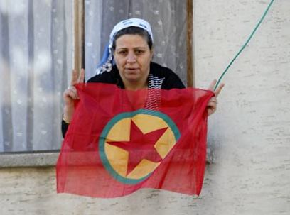 דגל המחתרת הכורדית בטורקיה (צילום: AFP) (צילום: AFP)