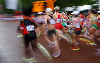 בילוי צהריים. מרתון הנשים (צילום: AP) (צילום: AP)