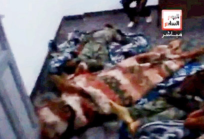 גופות חיילי צבא מצרים - על פי עיתון במצרים ()