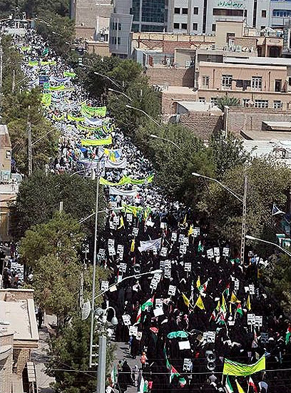 מיליונים הפגינו אתמול ביום ירושלים ברחבי איראן (צילום מסך) (צילום מסך)