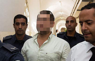 החשוד בן 19 בדיון בהארכת מעצרו (צילום: אוהד צויגנברג) (צילום: אוהד צויגנברג)