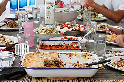 ארוחה יוונית לתפארת (צילום: מיכל וקסמן ) (צילום: מיכל וקסמן )