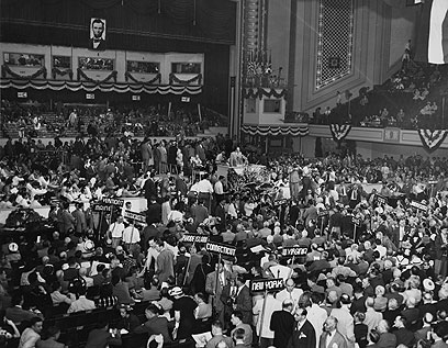 טרומן זכה במועמדות אחרי 3 סבבי הצבעה. הוועידה הדמוקרטית ב-1948 (צילום: Gettyimages) (צילום: Gettyimages)