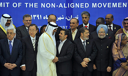 מנהיגי המדינות ומזכ"ל האו"ם בטהרן (צילום: AFP) (צילום: AFP)