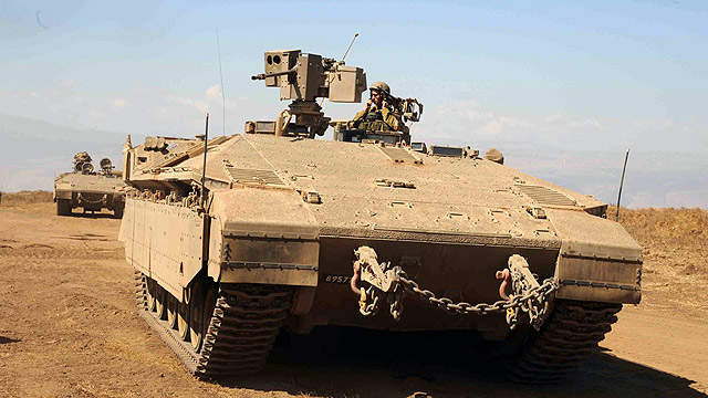 IDF heavy APC in training (Photo: Avihu Shapira)