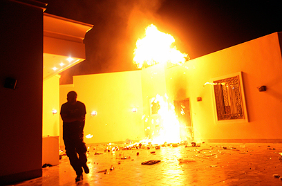 Attack on US consulate in Benghazi (Photo: Reuters)