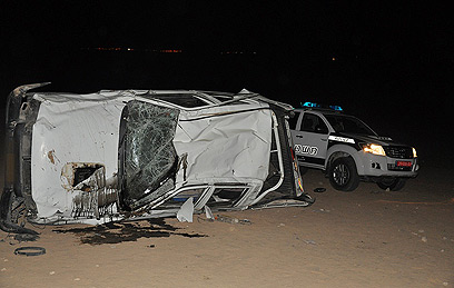 הרכב התהפך, נוסע אחד נהרג והשני נפצע קשה (צילום: יאסר אבו עגאג) (צילום: יאסר אבו עגאג)