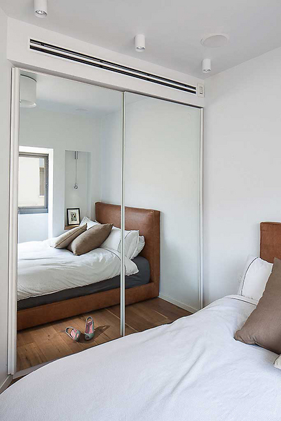 חדר השינה בסגנון בוטיק ניו-יורקי (צילום: טל ניסים) (צילום: טל ניסים)