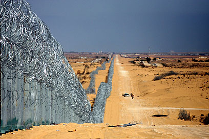 הגדר החדשה בגבול מצרים (צילום: רועי עידן) (צילום: רועי עידן)